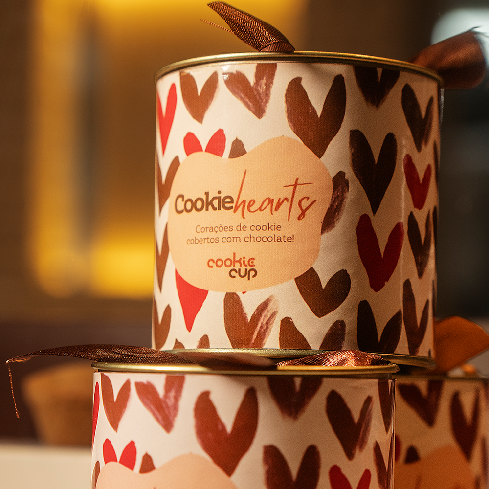 LATINHA COOKIE HEARTS - CHOCOLATE VERMELHO